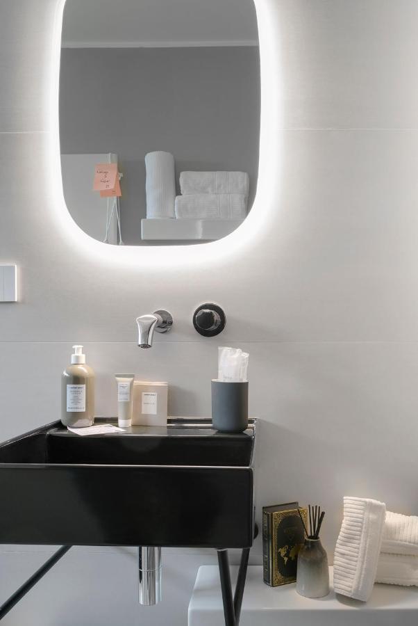 Anjoy&Bleev Rooms Rho Exteriér fotografie
