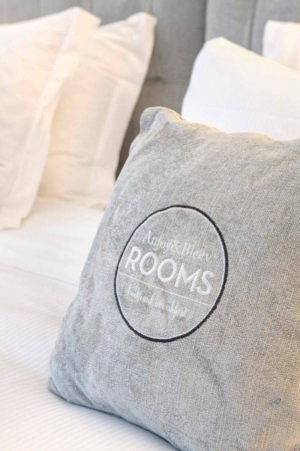 Anjoy&Bleev Rooms Rho Exteriér fotografie
